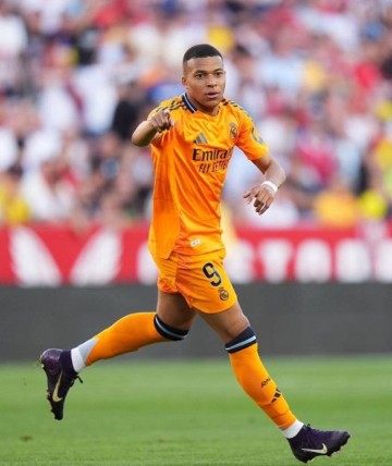 悲喜夜!国米遭绝平失争冠良机,巴萨17轮不败终结,姆巴佩冲金靴