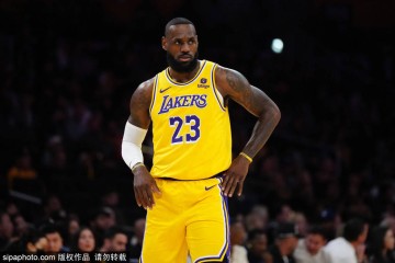 还是湖人!曝詹姆斯大概率执行5260万球员选项