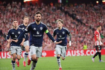 3-0,曼联完胜西甲第4,B费双响炮,乌加特送2妙传,卡塞米罗建功