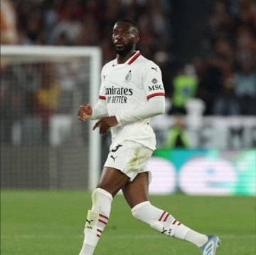 意甲收官在即,米兰仍存欧冠希望,却在客场不敌罗马