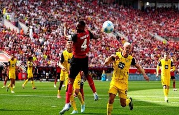 德甲又爆冷！勒沃库森2-4不敌多特蒙德，阿隆索告别战失利