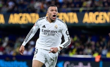 法甲巅峰对决!姆巴佩双响,巴萨防线土崩瓦解