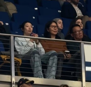 朱婷欧冠斩21分杀入决赛 郎平携夫观赛忆往昔师徒情