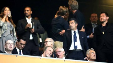 曼联输掉欧联杯决赛直接少赚500万!潜在损失上亿,苦日子还在后头