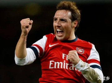 40岁中场大师还未退役：轰无解任意球创1纪录杀入决赛或回归西甲