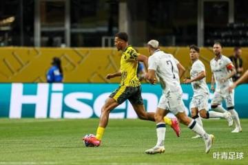 10分钟双响!29岁欧冠金靴杀疯了:两项大赛16球创3大纪录