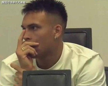 全力拼欧冠！第90分钟送点痛失机会，小因扎吉召集全队复盘一小时