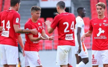 法甲焦点碰撞:布雷斯特主场争胜,朗斯客场欲逆袭