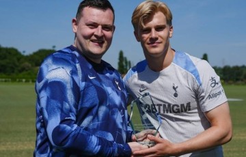 官方：赛季最佳！贝里瓦尔包揽热刺三项最佳大奖