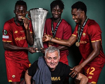 不请穆里尼奥还是引进因扎吉？世俱杯成为关键考量