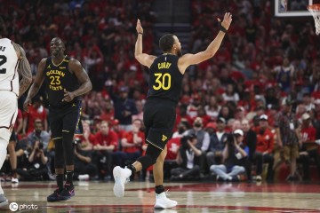 Shams：库里目前只能接受治疗 最早系列赛G6能回归