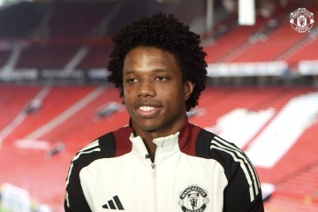 曼联冠军球员挂牌1000万没人要！清洗冗员接连受阻，恐难先卖后买