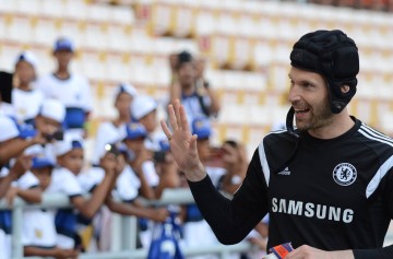 切赫：偷看皇马训练发现他们过于轻松，我和教练说这有啥可看的