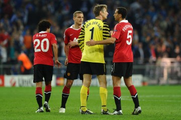 科幻片似的!格雷泽入主首季仅花2000万签维迪奇范德萨埃弗拉等