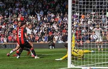 曼联1-1绝平避免再遭双杀,霍伊伦德破荒救主!欧联杯半决赛首发已定