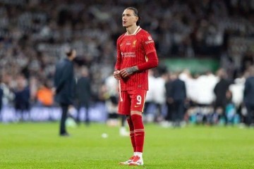 8500万先生4500万甩卖？利物浦亏麻了，努涅斯去沙特还是冲意甲？