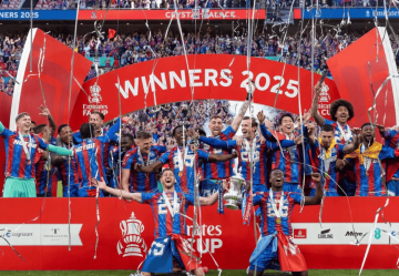 3-1！0-1！足坛疯狂一夜，巴黎逆袭，曼城爆冷丢冠，亚特兰大绝杀