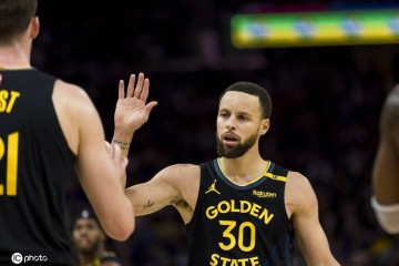 库里遭遇左腿筋一级拉伤 至少缺席接下来三场比赛