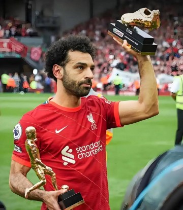 卡福盛赞萨拉赫:当今足坛最佳球员,若换作梅西或许能夺金球