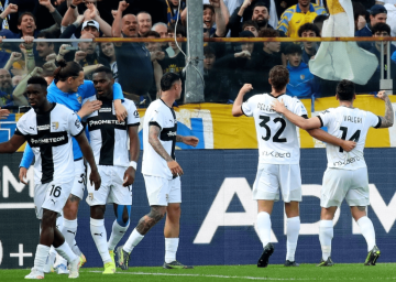 一场0-1爆出大冷门,意甲争四格局大乱:4队差距最多仅3分