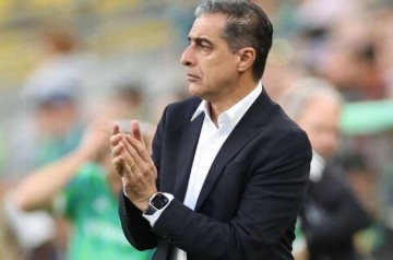 对手主帅:我们用巴黎的方式击败了巴黎,他们这样踢能赢我们也行