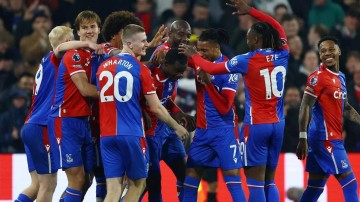 足坛悲喜一夜！曼城0-1爆冷无缘冠军，哈兰德陷8场球荒，巴黎3-1