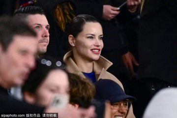 PSG力克阿森纳挺进欧冠决赛，女足门神埃普斯惊叹不已