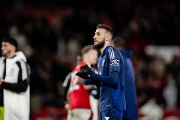 阿莫林警告曼联陷入“滕哈格式困境”,球队面临欧战与联赛两难抉择