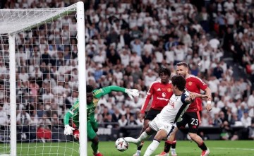 伟大的1-0！他们终结41年的等待，热刺夺冠+欧冠席位，全员狂欢！