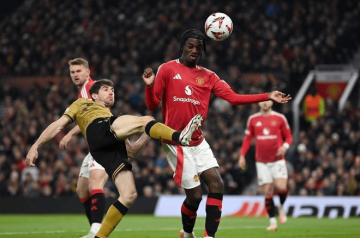 3000万贱卖7200万新星?曼联锋线大洗牌暗藏三重隐忧