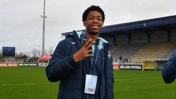 队报：曼联与勒阿弗尔18岁前锋恩佐-卡纳-比伊克进行深入谈判