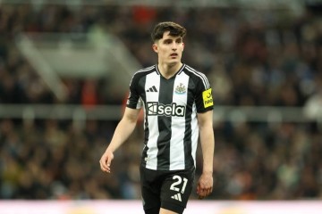 罗马诺:曼城与利夫拉门托的转会谈判,目前情况复杂处于停滞状态