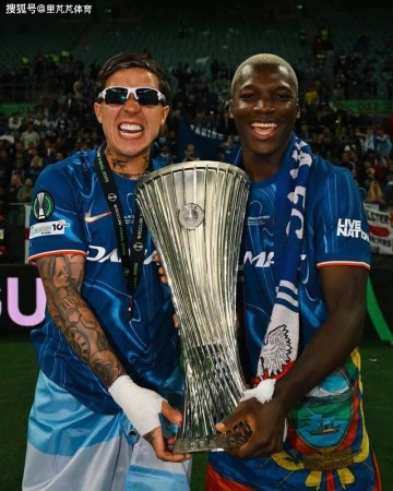 别急？蓝军闯入欧冠+夺取欧协联，主力后腰双人组走向顶级模式