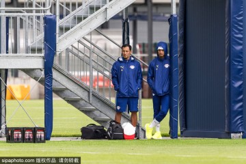 切尔西转会大戏:西蒙斯暗示离队,莱比锡RB陷入困境