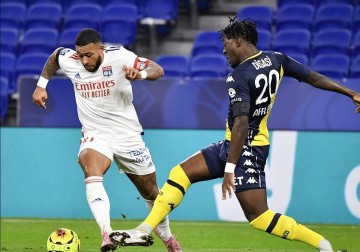 法甲真是五大联赛凑数者？巴黎金元背后藏着另一个平行世界