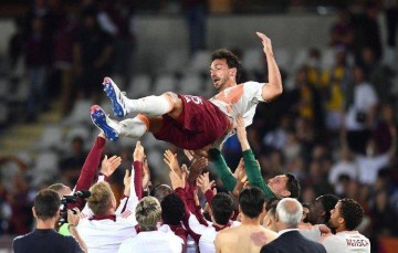 传奇落幕！胡梅尔斯意甲末轮完成职业生涯谢幕战