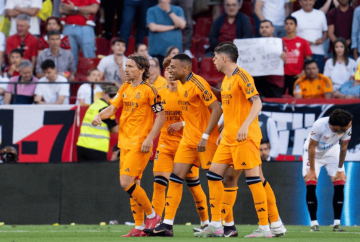 西甲最新积分战报:皇家社会绝杀,巴萨爆冷倒下,皇马征服客场