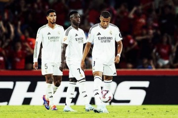 失去了优势，丢掉了风格，皇马这是要重走“银河一期”的老路吗？