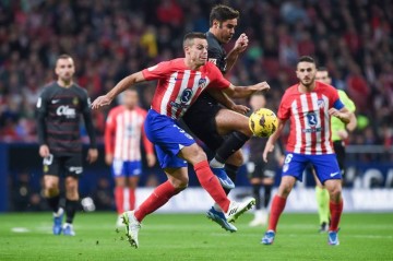 西甲争冠保卫战：马竞主场迎战皇家社会，红蓝对决一触即发