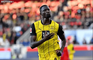 欧冠射手榜:吉拉西13球领跑!拉菲尼亚、莱万分列2、3位!