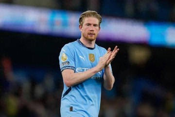 德布劳内1300万欧年薪加盟那不勒斯！联手卢卡库冲欧冠，曼城不放