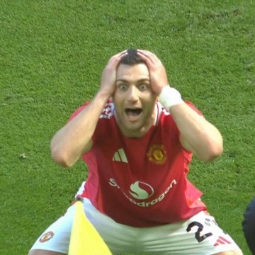 曼联官宣铁人重伤恐赛季报销，疲劳出战得不偿失！阿莫林强调欧联杯为先