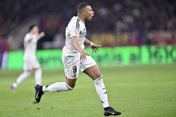 西甲34轮:姆巴佩千里走单骑,皇马威震诺坎普