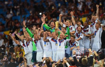 周六004西甲 巴伦西亚VS赫塔费 比分推荐