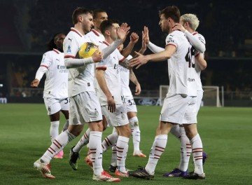 意甲!AC米兰胜仍第九,距欧冠区6分