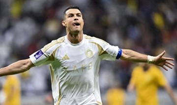 C罗或将离开沙特联，西甲平民球队追逐，签约难题重重