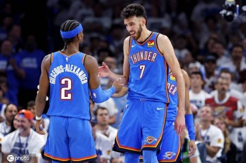 总决赛G1先发:步行者不变 雷霆拿下哈腾改打小阵容