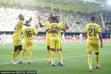 专给巴萨添堵!“黄色潜水艇”为何总能掀翻宇宙队庆功宴?