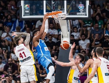 字母哥准三双率队晋级 西班牙历史首次小组赛出局