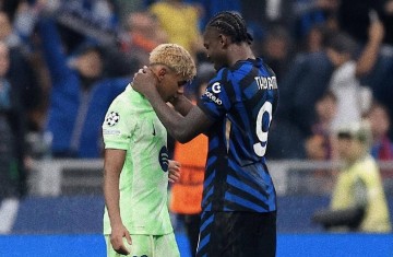 最后三分钟，弗里克的决策准确无误，因为他早已识破了巴萨的薄弱环节